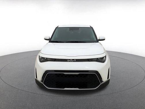Snow White Pearl 2025 Kia Soul LX