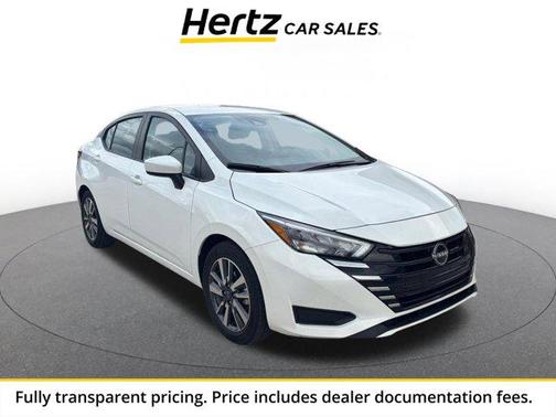 Aspen White Tricoat 2025 Nissan Versa 1.6 SV