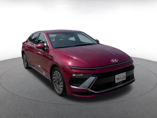 2024 Hyundai SONATA Hybrid SE