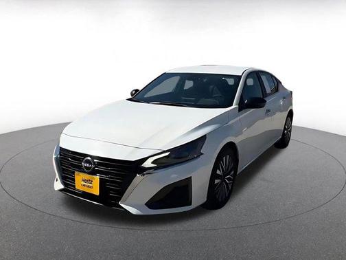 Glacier White 2025 Nissan Altima SV FWD