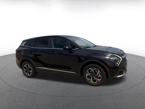 Ebony Black 2025 Kia Sportage LX