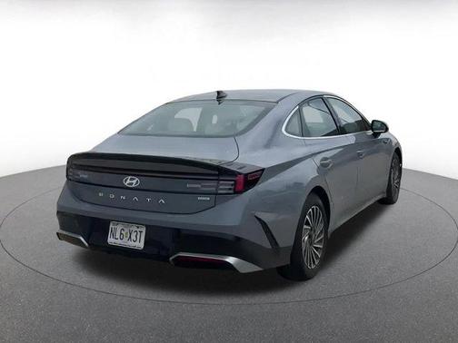 2024 Hyundai SONATA Hybrid SE