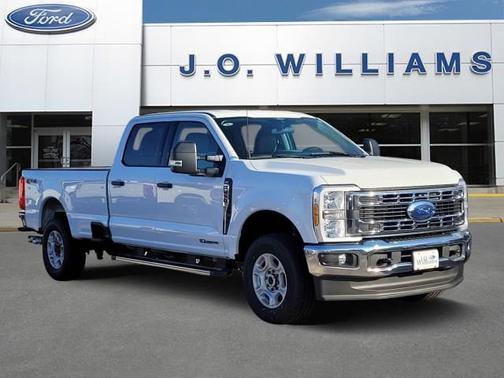 Oxford White 2026 Ford F-250 XLT Truck