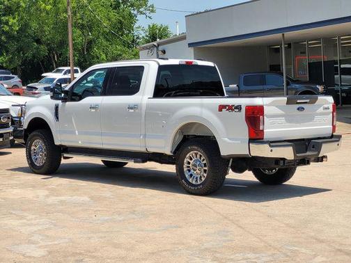 Oxford White 2022 Ford F-250 XLT