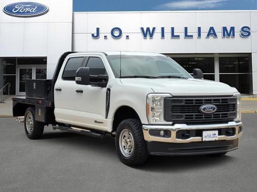 Oxford White 2023 Ford F-250 XL Truck