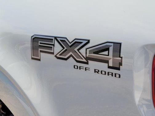 Avalanche 2026 Ford F-150 XLT