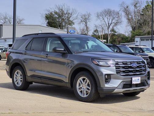 Carbonized Gray Metallic 2026 Ford Explorer Active w/200A Pkg SUV