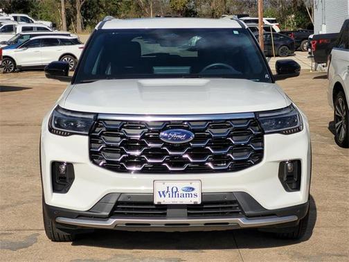 2025 Ford Explorer Platinum