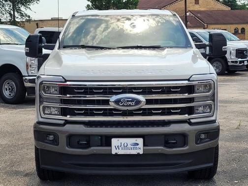 Star White Metallic Tri-Coat 2026 Ford F-250 King Ranch