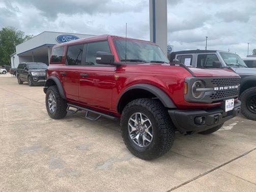Ruby Red Metallic Tinted Clearcoat 2025 Ford Bronco Badlands