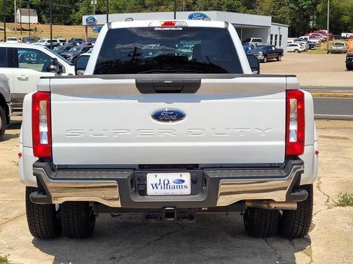 Oxford White 2026 Ford F-350 XLT