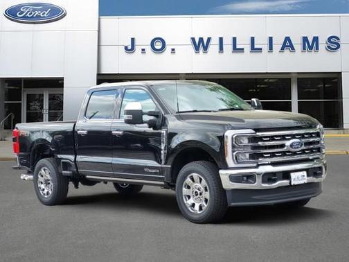 Carbonized Gray Metallic 2026 Ford F-250 Lariat