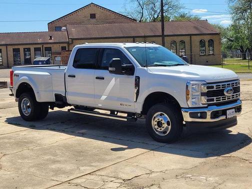 2026 Ford F-350 XLT