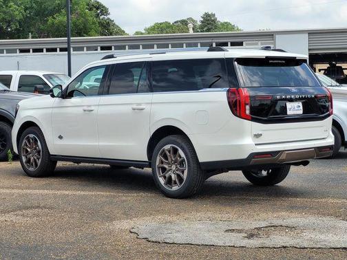 Star White Metallic Tri-Coat 2026 Ford Expedition Max King Ranch