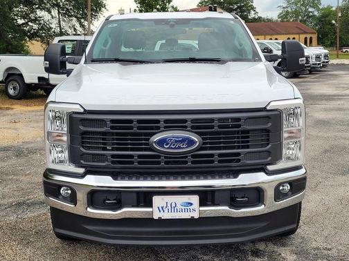 Oxford White 2026 Ford F-350 XL