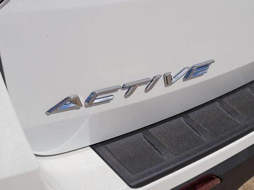 Star White Metallic Tri-Coat 2026 Ford Explorer Active