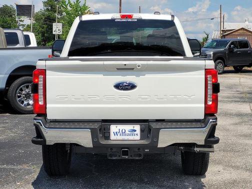 Star White Metallic Tri-Coat 2026 Ford F-250 Lariat