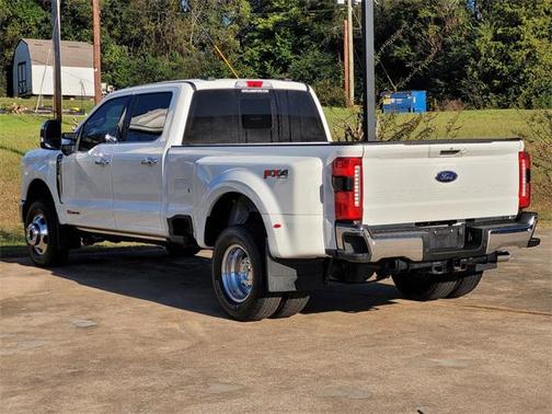 2023 Ford F-350 Lariat
