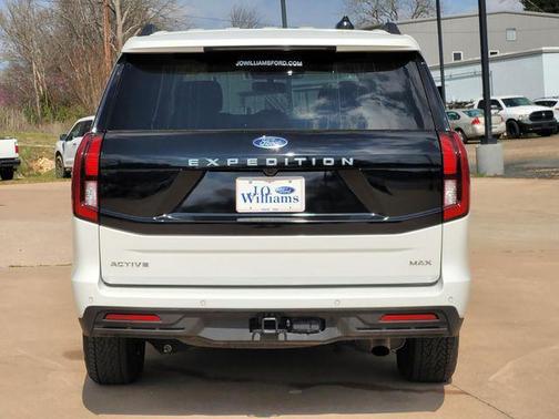 2025 Ford Expedition Max Active 4x2