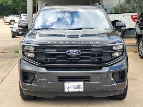 Gray Metallic 2025 Ford Expedition Active