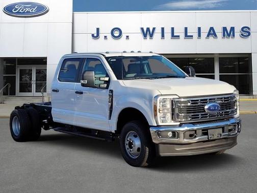 Oxford White 2026 Ford F-350 XL Truck