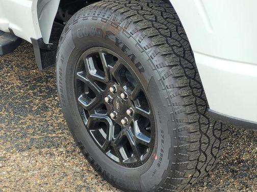 Oxford White 2026 Ford F-150 XLT
