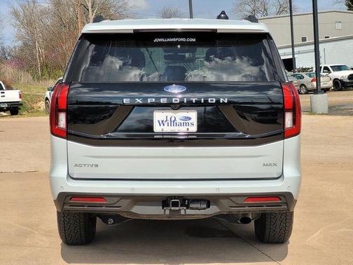 2025 Ford Expedition Max Active 4x2