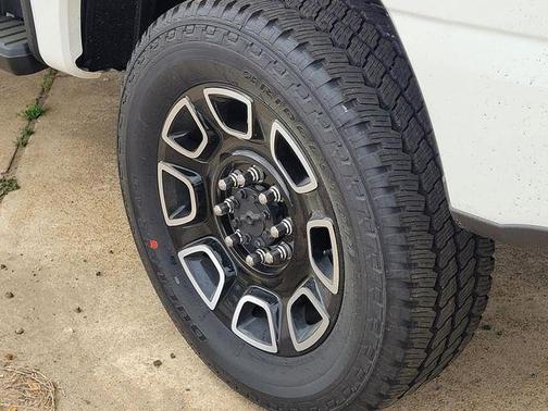 Star White Metallic Tri-Coat 2026 Ford F-250 Platinum