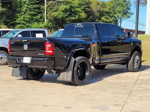 2022 RAM 3500 Limited Crew Cab 4x4 8' Box