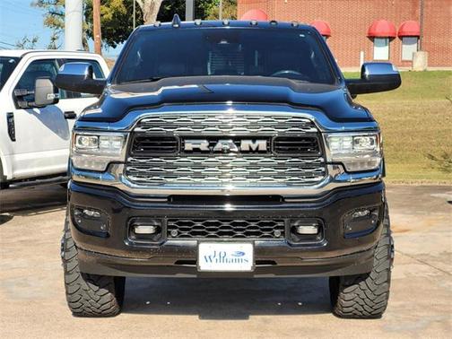 2022 RAM 3500 Limited Crew Cab 4x4 8' Box