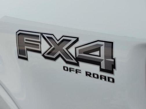 Avalanche 2026 Ford F-150 XLT