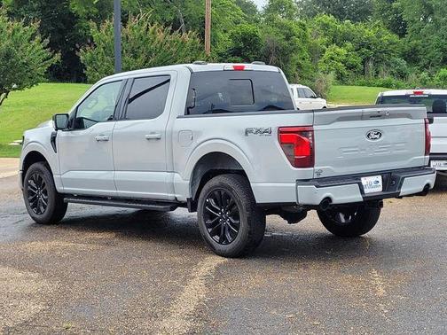 Avalanche 2026 Ford F-150 XLT