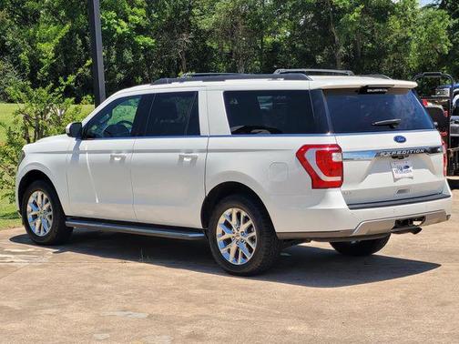 Star White Metallic Tri-Coat 2021 Ford Expedition Max XLT