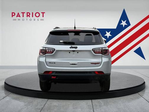 2024 Jeep Compass Trailhawk