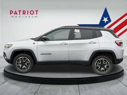 2024 Jeep Compass Trailhawk