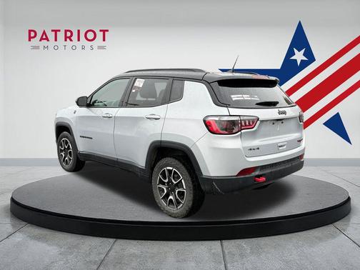 2024 Jeep Compass Trailhawk