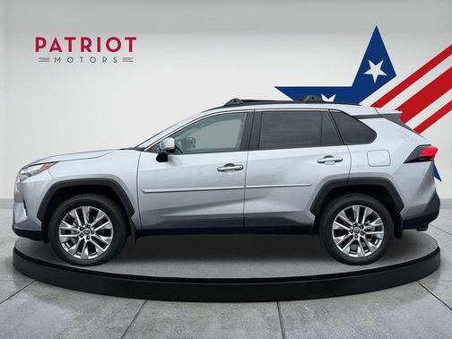 2024 Toyota RAV4 XLE Premium