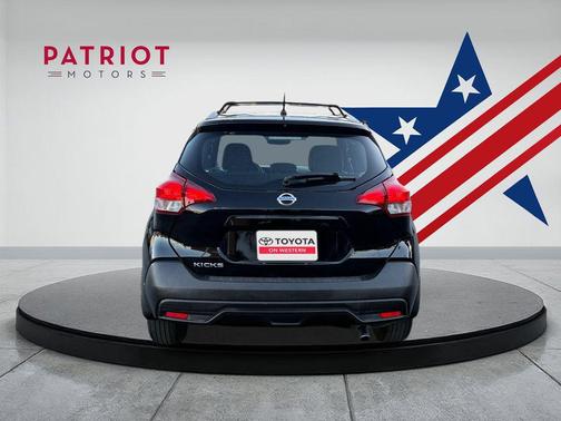 2019 Nissan Kicks S