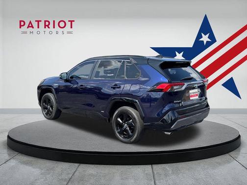 2021 Toyota RAV4 Hybrid SE