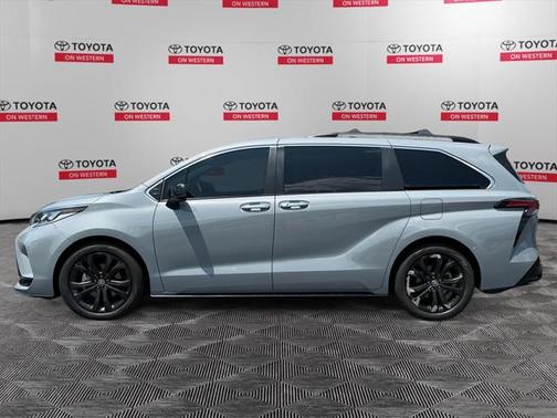 2023 Toyota Sienna XSE 7 Passenger