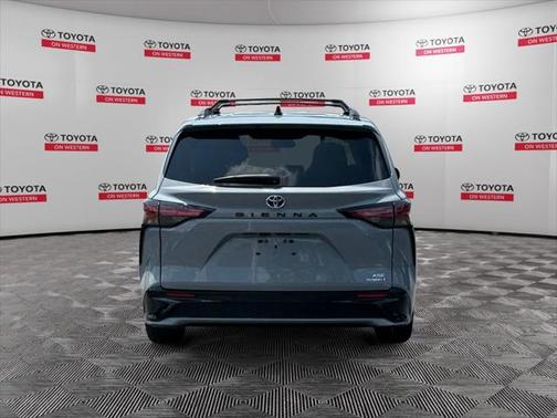 2023 Toyota Sienna XSE 7 Passenger