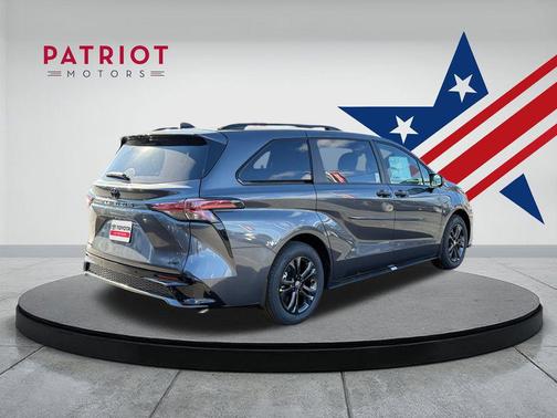 2025 Toyota Sienna XSE 7 Passenger