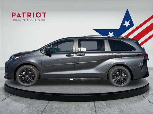 2025 Toyota Sienna XSE 7 Passenger