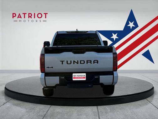 2022 Toyota Tundra Hybrid Platinum