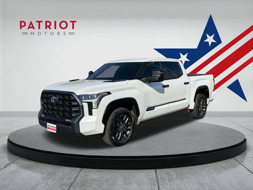 2022 Toyota Tundra Hybrid Platinum