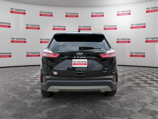 Tuxedo Black Metallic 2014 Ford Edge Limited