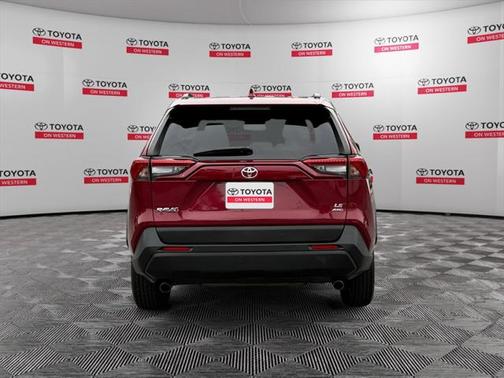 2020 Toyota RAV4 LE