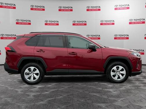 2020 Toyota RAV4 LE