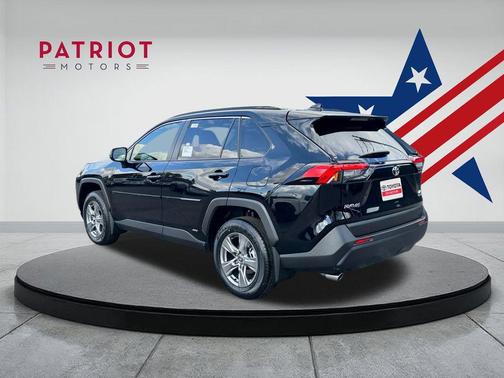 2025 Toyota RAV4 Hybrid LE