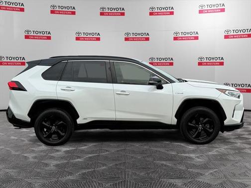 2019 Toyota RAV4 Hybrid SE